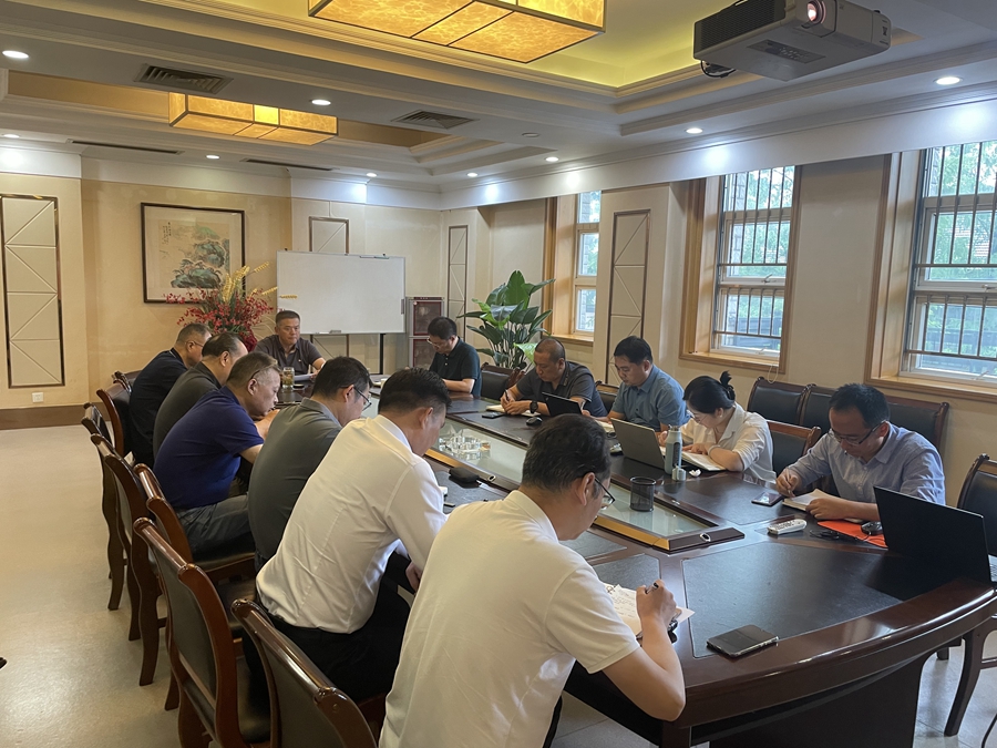 地产半年会.jpg